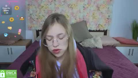 Snapshot of layriantavee chatting on 1, 10, 2025 layriantavee online show from 1, 10, 2025