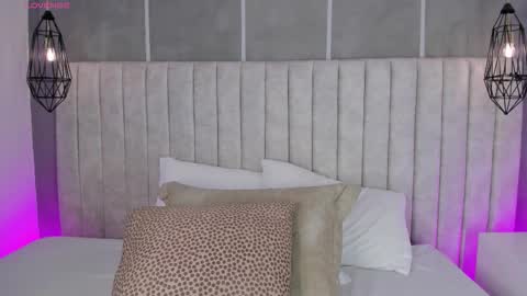    online show from 19, 12, 2025