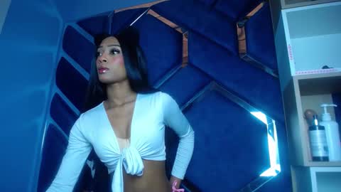 lea sewwtly online show from 17, 9, 2025