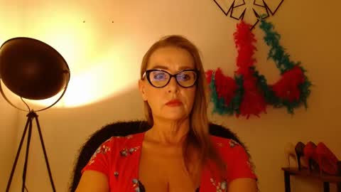 Snapshot of leadesire chatting on 25, 5, 2026 LEA online show from 25, 5, 2026