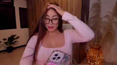 Snapshot of leah_01 chatting on 19, 5, 2026 Leah online show from 19, 5, 2026