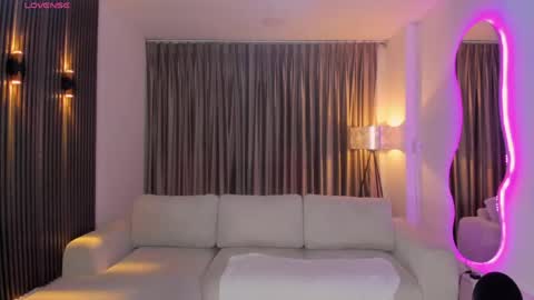 Leah  Greyy online show from 5, 5, 2026