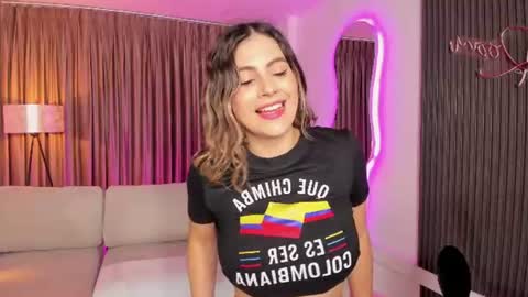 Snapshot of leah_greyy chatting on 3, 7, 2026 Leah Greyy online show from 3, 7, 2026