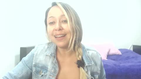 leah_susman online show from 4, 12, 2025