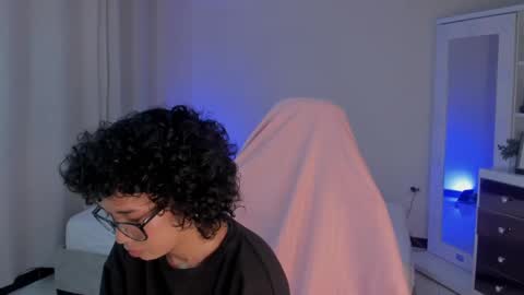 leahaltomm online show from 11, 2, 2025