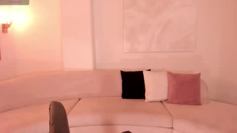 leahnovac online show from 16, 9, 2025