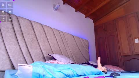 Instagram Leahprada  online show from 20, 1, 2025