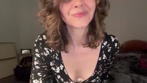 Leah Sparkles online show from 22, 4, 2026