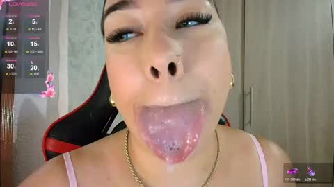 Snapshot of leahtemptation chatting on 7, 6, 2026 leah online show from 7, 6, 2026