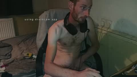 Snapshot of leaky1992 chatting on 17, 10, 2025 Leaky online show from 17, 10, 2025