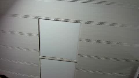 leamoreau__ online show from 19, 10, 2025