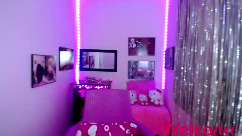 Snapshot of leandra_sex chatting on 7, 3, 2025 Leandra online show from 7, 3, 2025
