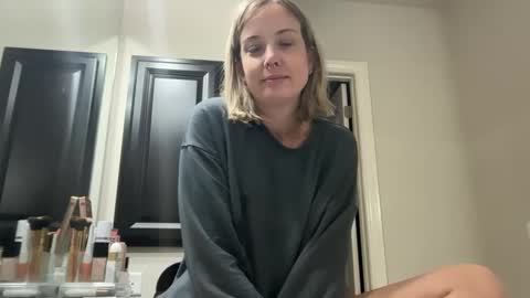 leanneluxecouple online show from 1, 10, 2025