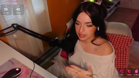 Lea Ray Pie online show from 10, 10, 2025