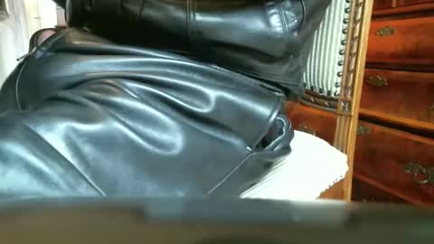 Leathermotocross online show from 14, 12, 2024