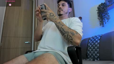 Snapshot of legolas_15 chatting on 22, 4, 2026 Alejandro online show from 22, 4, 2026