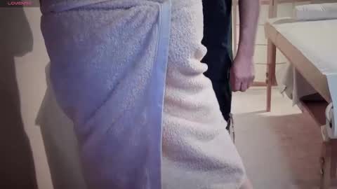 LegsLONG online show from 10, 2, 2026