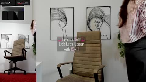 Elle  online show from 9, 1, 2025