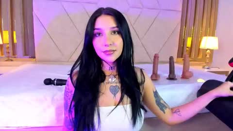 Snapshot of leiawong chatting on 19, 9, 2025 Leia online show from 19, 9, 2025