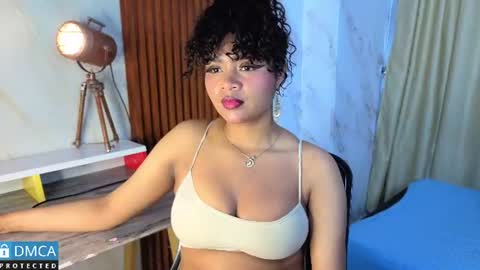Snapshot of leidy_morales_ chatting on 10, 7, 2026 Leidy online show from 10, 7, 2026