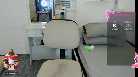 Snapshot of leighottie chatting on 26, 2, 2026 leighottie online show from 26, 2, 2026