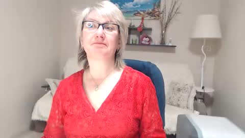 Leila Kinky online show from 3, 2, 2026