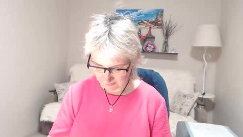 Leila Kinky online show from 10, 5, 2026