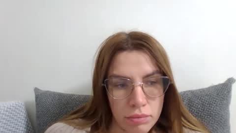 lena6122000 online show from 13, 10, 2025