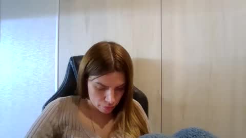 lena6122000 online show from 15, 10, 2025