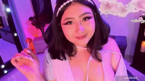 Lenna Kang online show from 3, 1, 2025