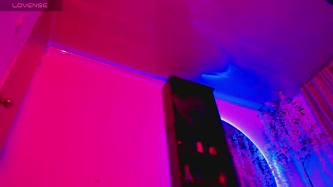 Lenna Kang online show from 6, 1, 2025