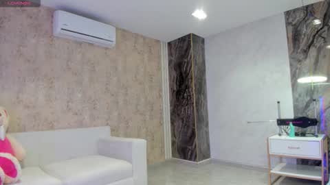 Lenathompson online show from 27, 11, 2025