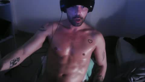 Snapshot of leo1991lol chatting on 7, 1, 2025 leo1991lol online show from 7, 1, 2025