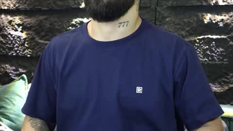 Snapshot of leo_diaz01 chatting on 18, 9, 2025 Leo Diaz online show from 18, 9, 2025
