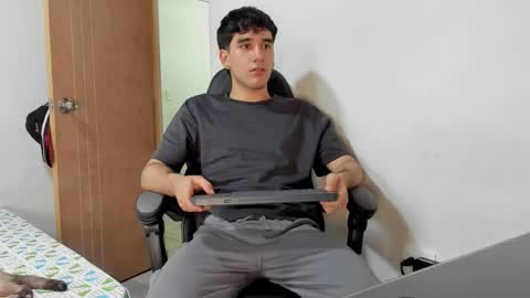 Snapshot of leo_jones389 chatting on 2, 12, 2024 Leo Jones online show from 2, 12, 2024
