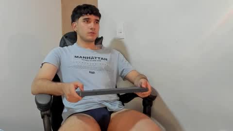 Snapshot of leo_jones389 chatting on 12, 12, 2024 Leo Jones online show from 12, 12, 2024