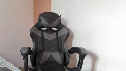 Snapshot of leo_jones389 chatting on 26, 12, 2024 Leo Jones online show from 26, 12, 2024