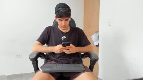 Snapshot of leo_jones389 chatting on 1, 3, 2025 Leo Jones online show from 1, 3, 2025