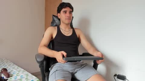 Snapshot of leo_jones389 chatting on 5, 3, 2025 Leo Jones online show from 5, 3, 2025