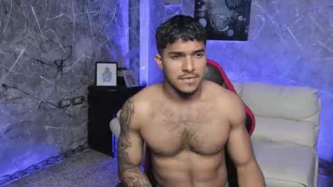 Leo independent model online show from 1, 11, 2025