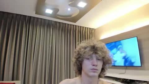 Snapshot of leo_wildd chatting on 4, 10, 2025 leo_wildd online show from 4, 10, 2025