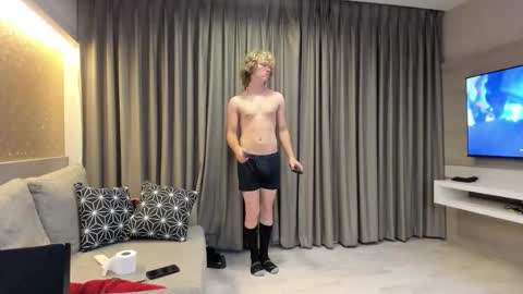 Snapshot of leo_wildd chatting on 5, 10, 2025 leo_wildd online show from 5, 10, 2025