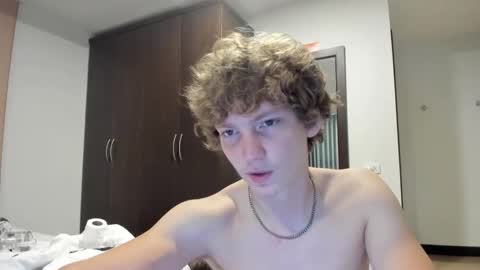 Snapshot of leo_wildd chatting on 11, 10, 2025 leo_wildd online show from 11, 10, 2025