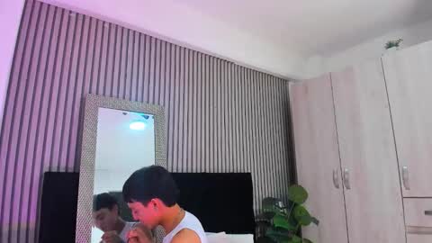 Snapshot of leohard_ chatting on 3, 2, 2026 leohard_ online show from 3, 2, 2026