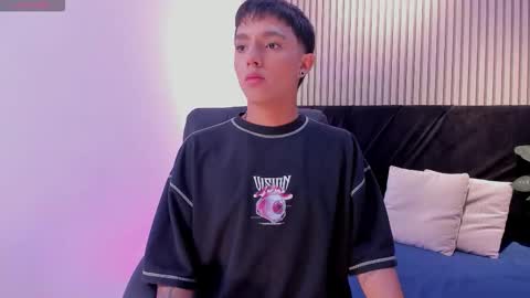 Snapshot of leohard_ chatting on 8, 2, 2026 leohard_ online show from 8, 2, 2026