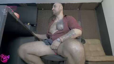 Snapshot of leon_1717 chatting on 1, 7, 2026 Leon online show from 1, 7, 2026