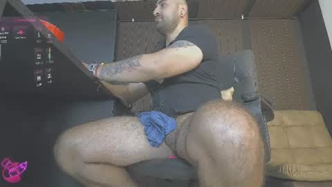 Snapshot of leon_1717 chatting on 8, 7, 2026 Leon online show from 8, 7, 2026