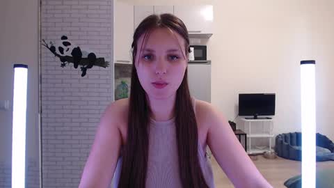 Leonaalove online show from 14, 4, 2026