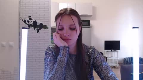 Leonaalove online show from 23, 4, 2026