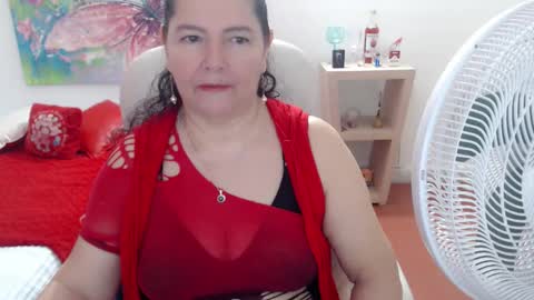 leonela   online show from 24, 11, 2025